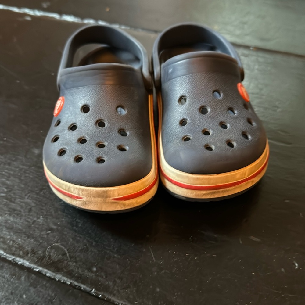 Youth 11 Navy Crocs